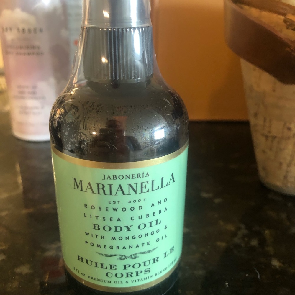 Body oil, never opened!
